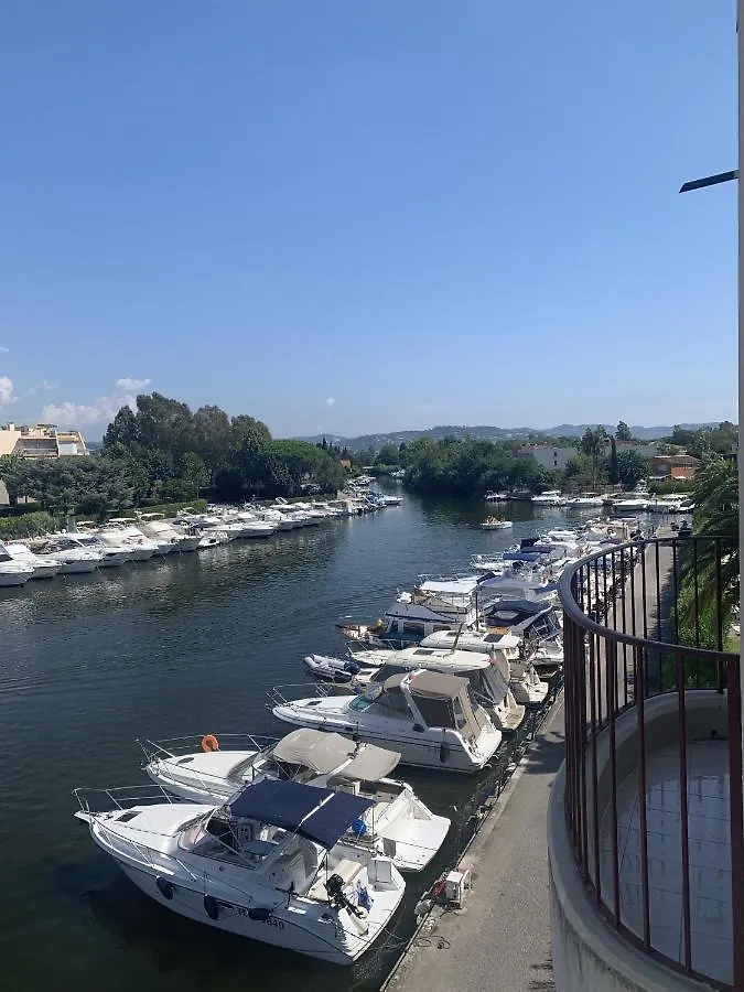 Hébergement de vacances Studio moderne - Port de Mandelieu - Proche Mer